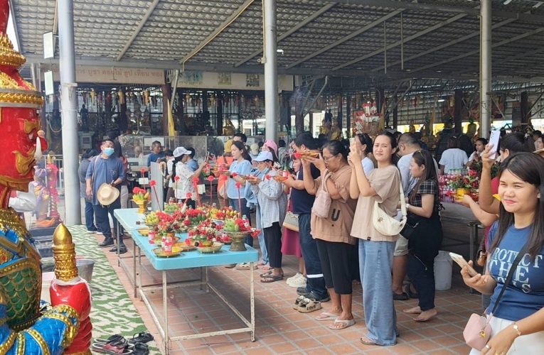 ปทุมธานี 2สาวเร่งแก้บนท้าวเวสฯดลให้ธุรกิจสุดปัง ให้เลื่อนตำแหน่งสมใจ
