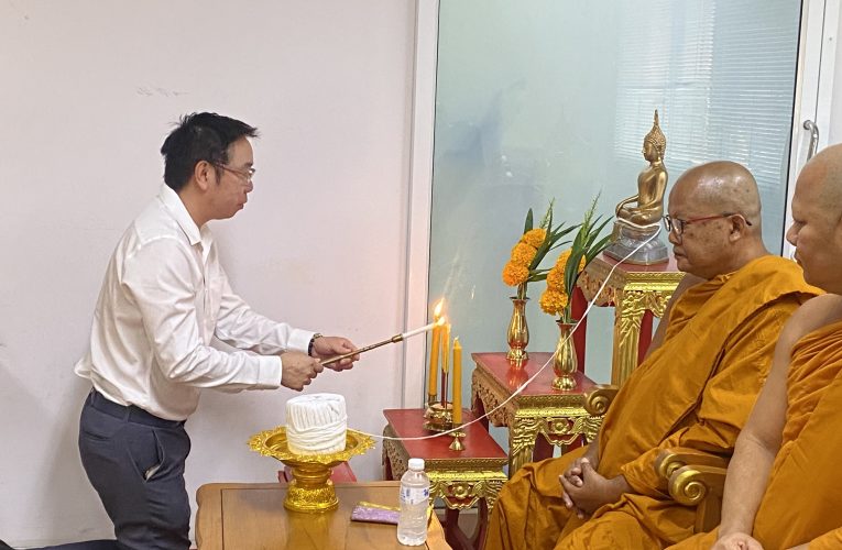 สมุทรปราการ เจริญพระพุทธมนต์ ครบรอบ 6 ปี ศูนย์แพทย์ชุมชนวัดบางพลีใหญ่กลาง