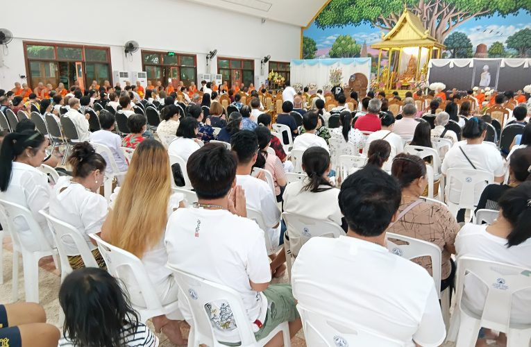 กำแพงเพชร-ทำบุญวันอาสาฬหบูชาคนแน่นล้นศาลา