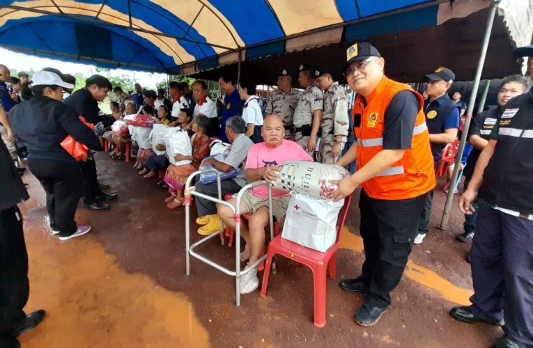 สกลนคน สรุปน้ำท่วมเสียหาย12,000 ไร่ 700 ครัวเรือน