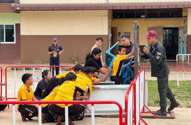 พิษณุโลก ซ้อมแผนเผชิญเหตุคนร้ายกราดยิงในโรงเรียน นักเรียนบาดเจ็บหลายราย ตามแผน หนี ซ่อน สู้