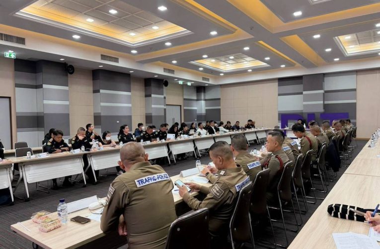 วันนี้ (18 สิงหาคม 2569)ณ ห้องประชุมมาตุลี อาคารศูนย์นวัตกรรมและเทคโนโลยีการขนส่งทางถนน (อาคาร 10) ชั้น 3 กรมการขนส่งทางบก