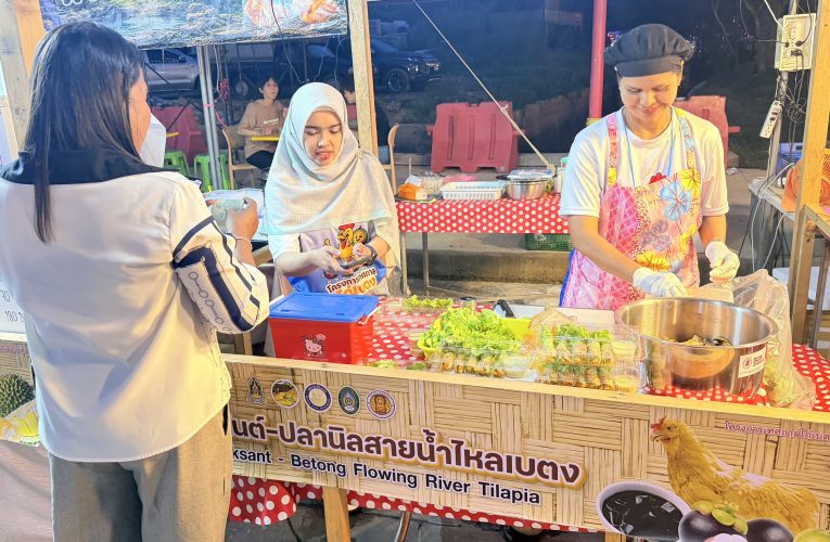 ยะลา สลัดโรลปลานิลสายน้ำไหล” เมนูสุขภาพ แม่ค้าปรุงสูตรลับ เนื้อหวานแน่นไร้กลิ่นคาว คนแห่ต่อคิวแน่น