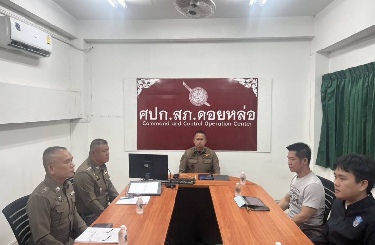 คดีฉัอโกงเงินกองทุนหมู่บ้านอำเอดอยหล่อ ยังไม่เงียบหาย ตำรวจทำงานอย่างเต็มที่ รวบรวมพยานหลักฐานจากผู้เสียหายไปแล้ว 5 หมู่บ้าน ด้านผู้ต้องหาที่ถูกจับกุมได้รับการประกันตัวออกมาเพื่อต่อสู้คดีเป็นสิทธิ์ของผู้ต้องหาเอง โดยการพิจารณาใหการประกันตัวขึ้นอยู่กับดุลย์พินิจของศาล ไม่สามารถก้าวล่วงได้