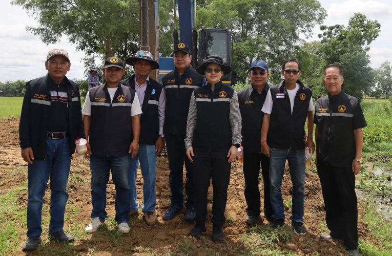 องค์การบริหารส่วนตำบลเจดีย์หัก อ.เมือง จ.ราชบุรี เร่งพัฒนาขุดลอกคูคลองเพื่อการระบายน้ำแก้ปัญหาน้ำท่วมฉลับพลัน
