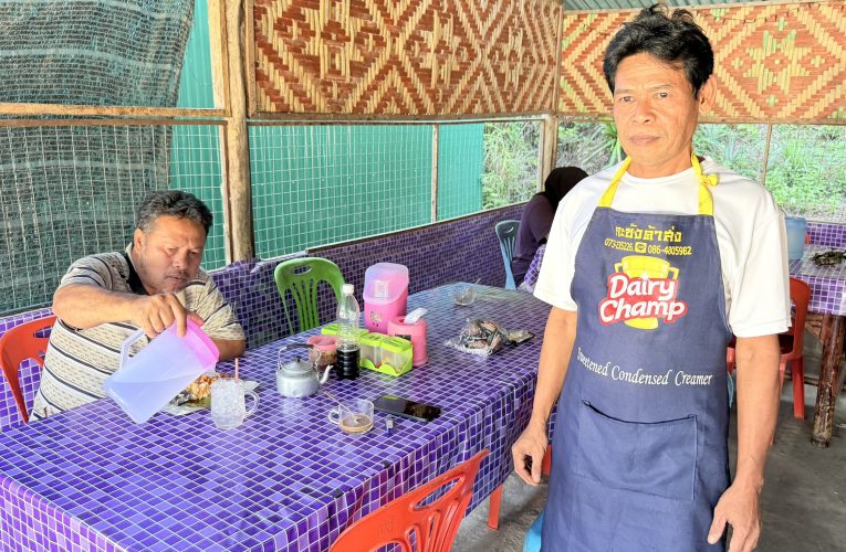 ยะลาไทยช่วยไทยพลัส ดันยอดขายร้านค้าชุมชนยอดขายพุ่งประชาชนพึงพอใจแนะเพิ่มวงเงินช่วยกระตุ้นยะลา – ไทยช่วยไทย พลัส ดันร้านค้าชุมชนเบตงยอดขายพุ่งจากเดิม ประชาชนพึงพอใจ แนะเพิ่มวงเงินช่วยกระตุ้นเศรษฐกิจรากหญ้า