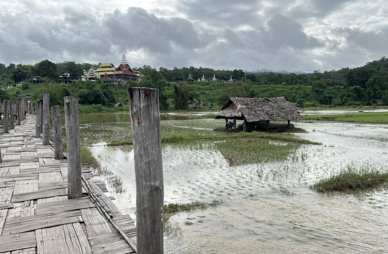 สร้างฝายกระทบซูตองเป้และนาข้าว