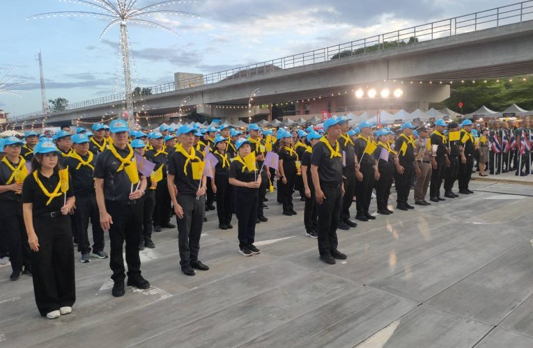 เมืองหัวหินจัดพิธีจุดเทียนน้อมรำลึกฯ พร้อมการแสดง 8 องก์ เทิดพระเกียรติสมเด็จพระพันปีหลวง