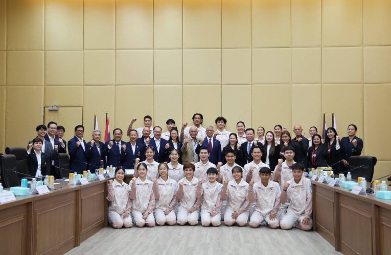 บาโอจิ ผลิตภัณฑ์รองเท้าชั้นนำสัญชาติไทย ลงนามร่วมสนับสนุนโอลิมปิคไทย มอบรองเท้าให้นักกีฬาและเจ้าหน้าที่ไทยในการแข่งขัน 5 มหกรรมกีฬาใหญ่ รวมเวลา 4 ปี จาก 2569-2572 เริ่มตั้งแต่เอเชียนเกมส์ที่ญี่ปุ่นไปถึงโอลิมปิกเกมส์ที่สหรัฐอเมริกา พร้อมเงินอีก 6 ล้านบาท รวมมูลค่าการสนับสนุนทั้งสิ้น 15 ล้านบาท