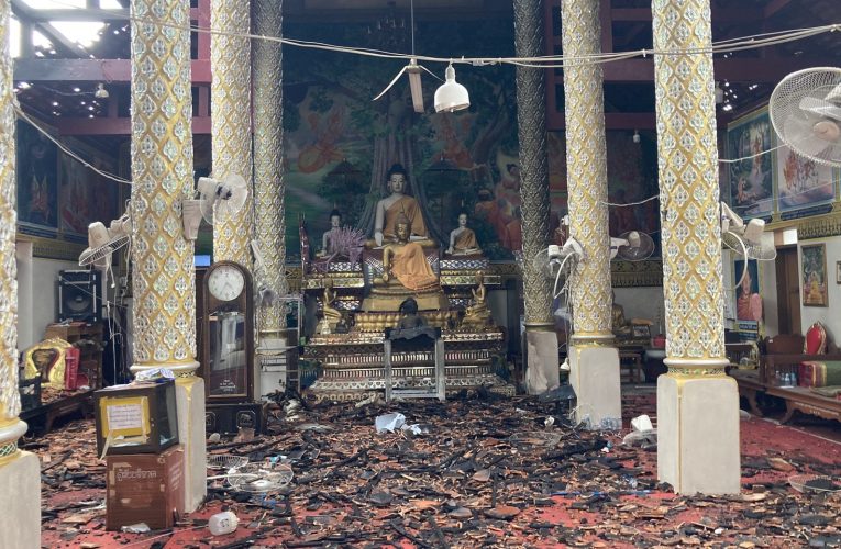 ไฟไหม้วิหารวัดอุทกวารีอายุราว100 ปี