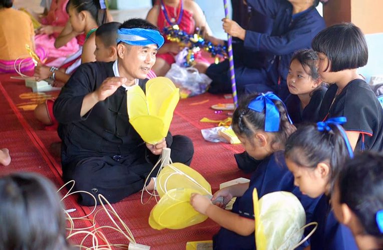 โคมประทีปพุทธบูชา