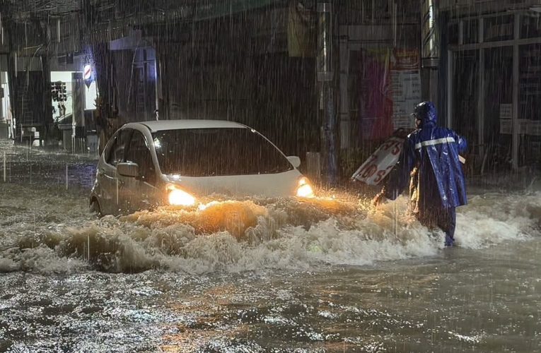 ฝนตกหนักข้ามคืนทำน้ำท่วมพัทยาอ่วมเมือง