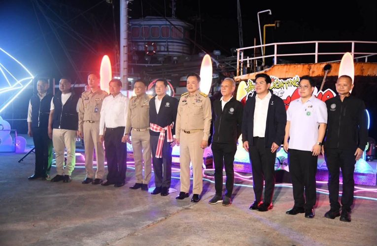 รัฐมนตรีและคณะต้อนรับ ฯพณฯ ท่านนายกฯรัฐมนตรี พื้นที่เมืองเก่า สงขลา.