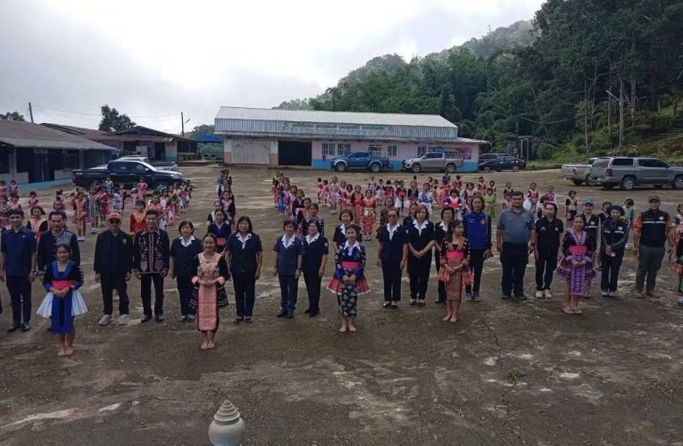 ทสจ.น่าน ร่วมผู้เชี่ยวชาญธรณีวิทยา ลงพื้นที่ตรวจสอบแผ่นดินทรุด–รอยแยกโรงเรียนบ้านดอยติ้ว พบการขยายตัวต่อเนื่องจาก 2 เมตรเป็น 100 เมตร เร่งประเมินความเสี่ยงและหาแนวทางป้องกัน