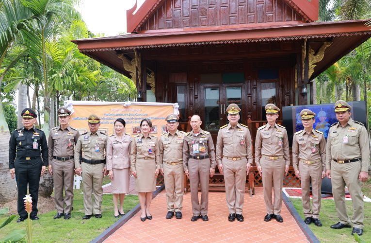 พลอากาศเอก สมคิด สุขบาง รองประธานคณะกรรมการกองทุนกำลังใจในพระดำริพระเจ้าหลานเธอ พระองค์เจ้าพัชรกิติยาภา ลงพื้นที่ตรวจติดตามโครงการกำลังใจฯ ณ เรือนจำกลางระยอง