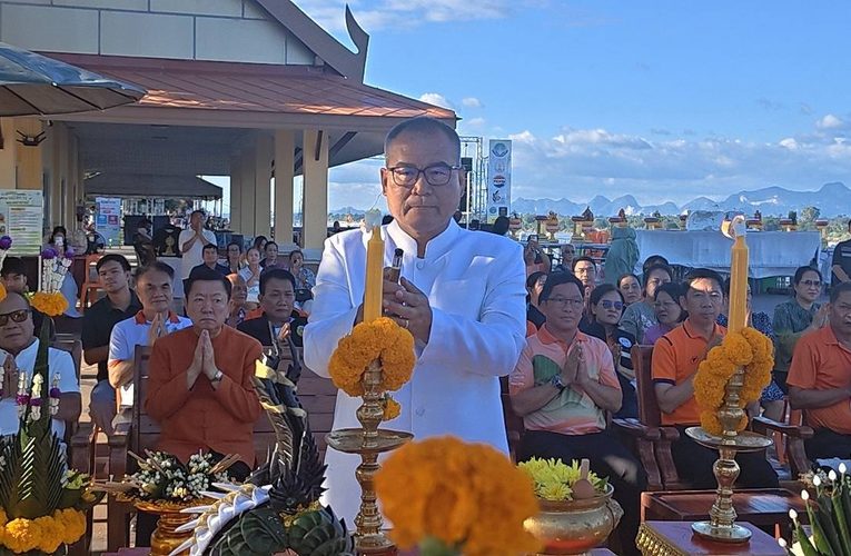 พ่อเมืองนครพนมนำคณะกรรมการมูลนิธิฯ ทำพิธีขอขมา “พญาศรีสัตตนาคราช” หลังเครื่องประดับถูกไฟไหม้ เร่งยกระดับความปลอดภัย–จัดระเบียบพื้นที่สักการะ