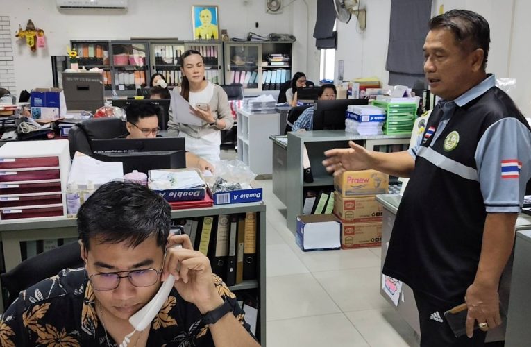 ปทุมธานี ดราม่าโพสต์ทวงสิทธิ์ลงทะเบียนเยียวยาน้ำท่วม ด้านนายกคลองสามแจงเกิดจากระบบของภาครัฐเมื่อคืนที่ผ่านมา