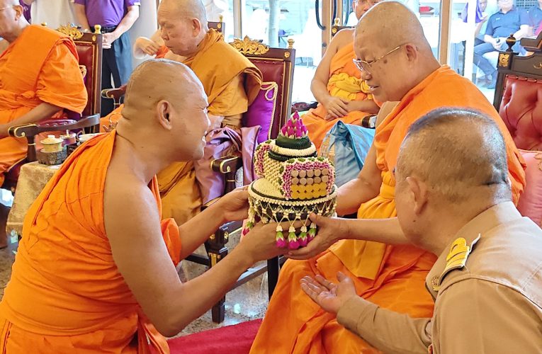 สุพรรณบุรี น้อมถวายมุทิตาสักการะร่วมพิธีฉลองตำแหน่งเจ้าอาวาสวัดพังม่วง