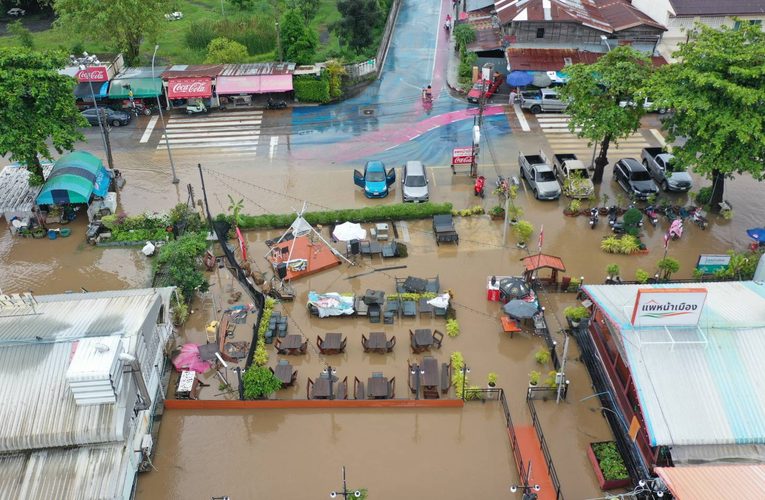 กาญจนบุรี วิกฤตแพเมืองกาญจน์ฯ! ผู้ประกอบการโอดครวญหลังรับผลกระทบหนัก วอนรัฐวางมาตรการรับมือ พพร้อมอ้าแขนรับนักท่องเที่ยวกลับมาฟินกับอาหารอร่อย